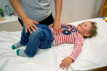 osteopatía para bebés por OSTEOPATA - ALISE MARTIN